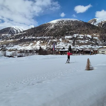 Quiet Corner With Charm In 公寓 *