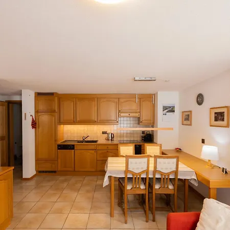 公寓 Quiet Corner With Charm In