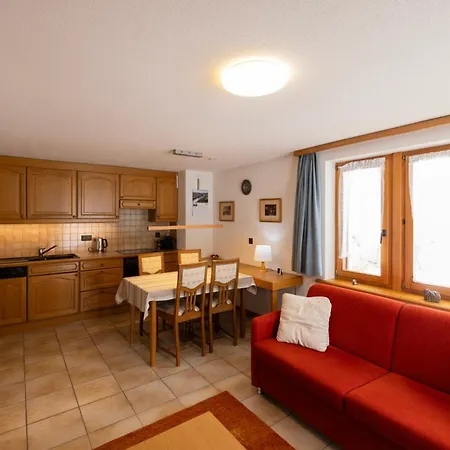 Quiet Corner With Charm In Daire *