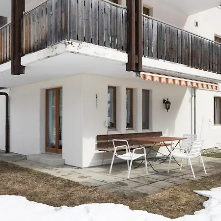 Quiet Corner With Charm In Daire *